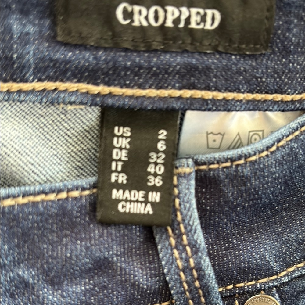 Susan Graver BOHO Regular High Stretch Denim Crop Jeans with Frayed Tulip Hem - Picture 9 of 12